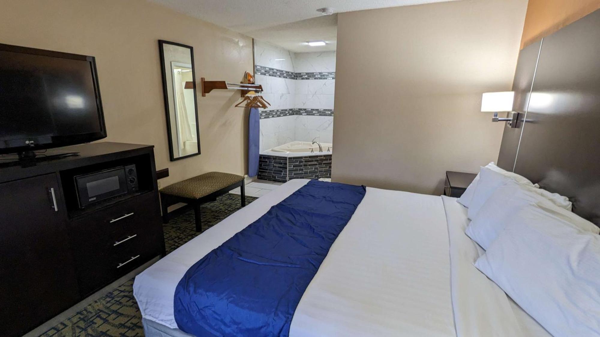 Surestay Hotel By Best Western Meridian Bagian luar foto